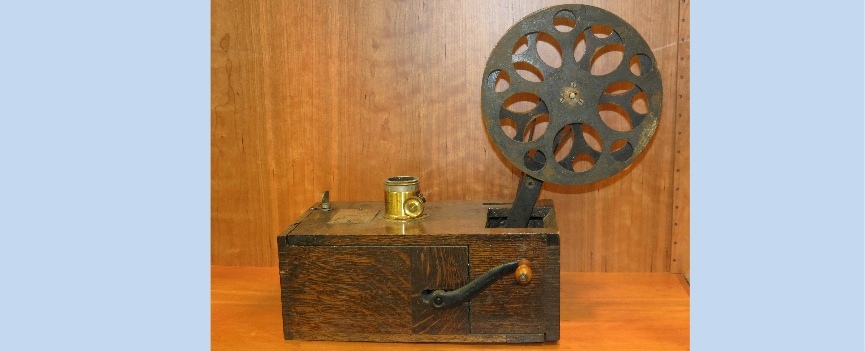 Edison Projecting Kinetoscope 1902.jpg